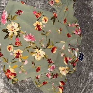 URBAN Romantics Green Floral Top